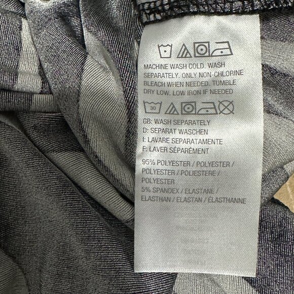 Susan Graver sz M gray black zebra print button hem accent long sleeve tunic top - Picture 5 of 7